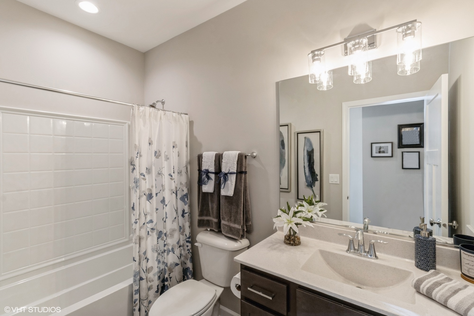 572 Madison Lane Elgin, IL 60123 - Photo 8 of 22