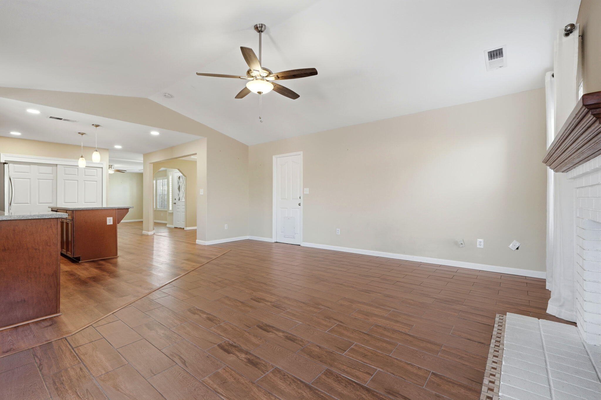 702 Montecito Court Lemoore, CA 93245 - Photo 25 of 50