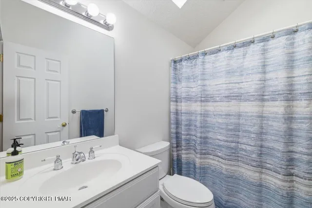 $549,000 | 702 Fawn Circle, Canadensis, PA 18325