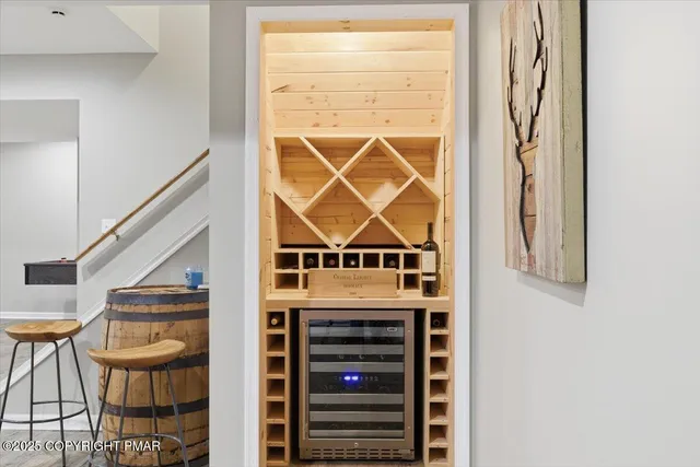 $549,000 | 702 Fawn Circle, Canadensis, PA 18325