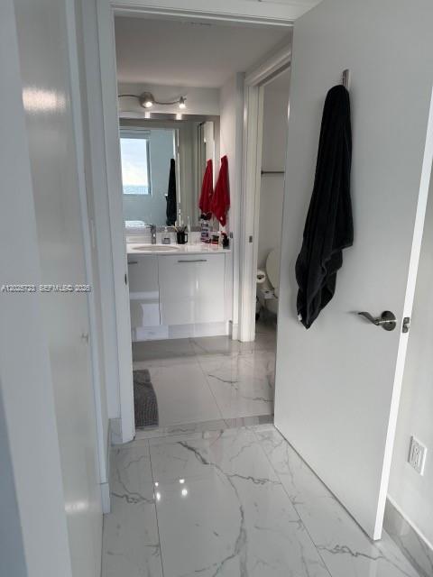92 Southwest 3rd Street, Unit 2109 Miami, FL 33130 - Photo 4 of 8