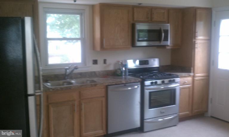 1840 Ridgewick Road Glen Burnie, MD 21061 - Photo 2 of 20 Brand New Kitchen w/Frigidaire Gallery S/S Appl