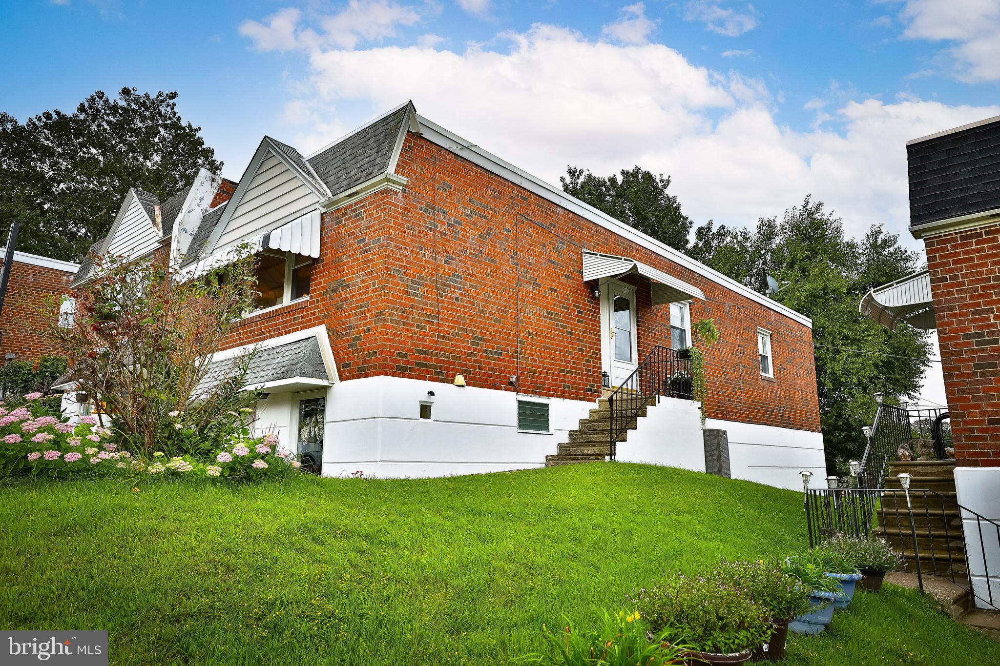 768 Hill Road Philadelphia, PA 19128 - Photo 2 of 33 Gallery Image 2