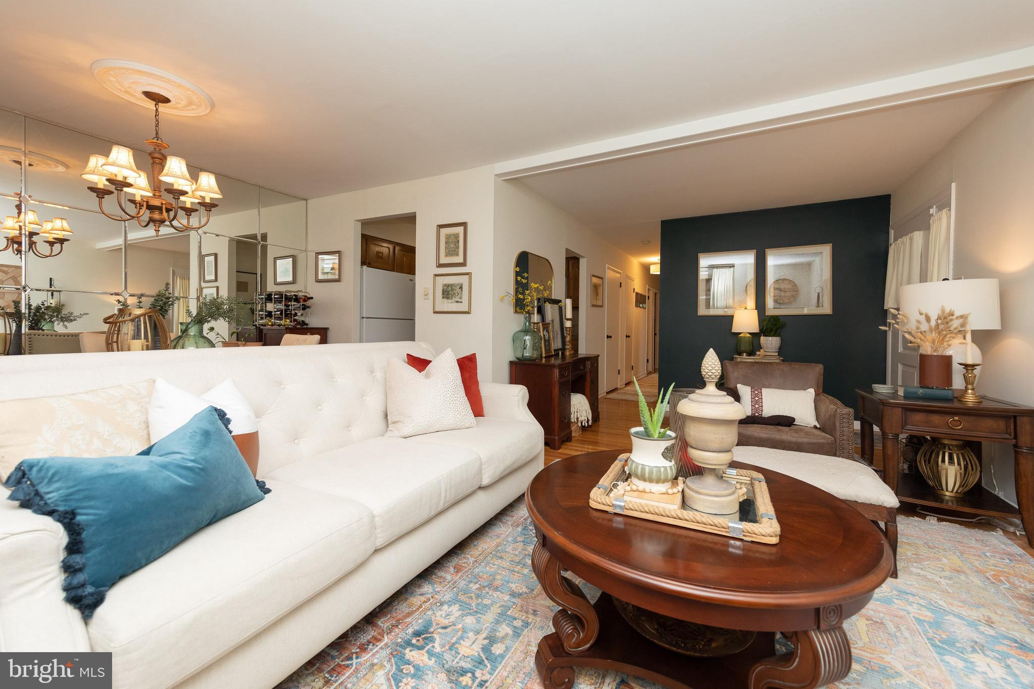 768 Hill Road Philadelphia, PA 19128 - Photo 3 of 33 Gallery Image 3