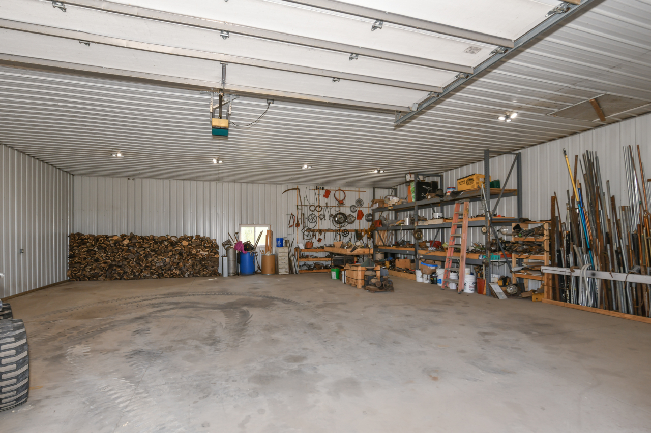 9702 West State Road 81 Beloit, WI 53511 - Photo 57 of 60 Outbuilding