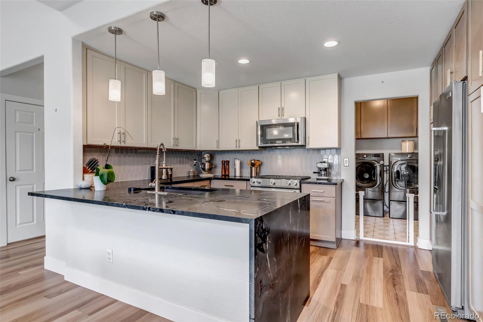 6105 Trailhead Road Highlands Ranch, CO 80130 - Photo 16 of 40 Gallery Image 16