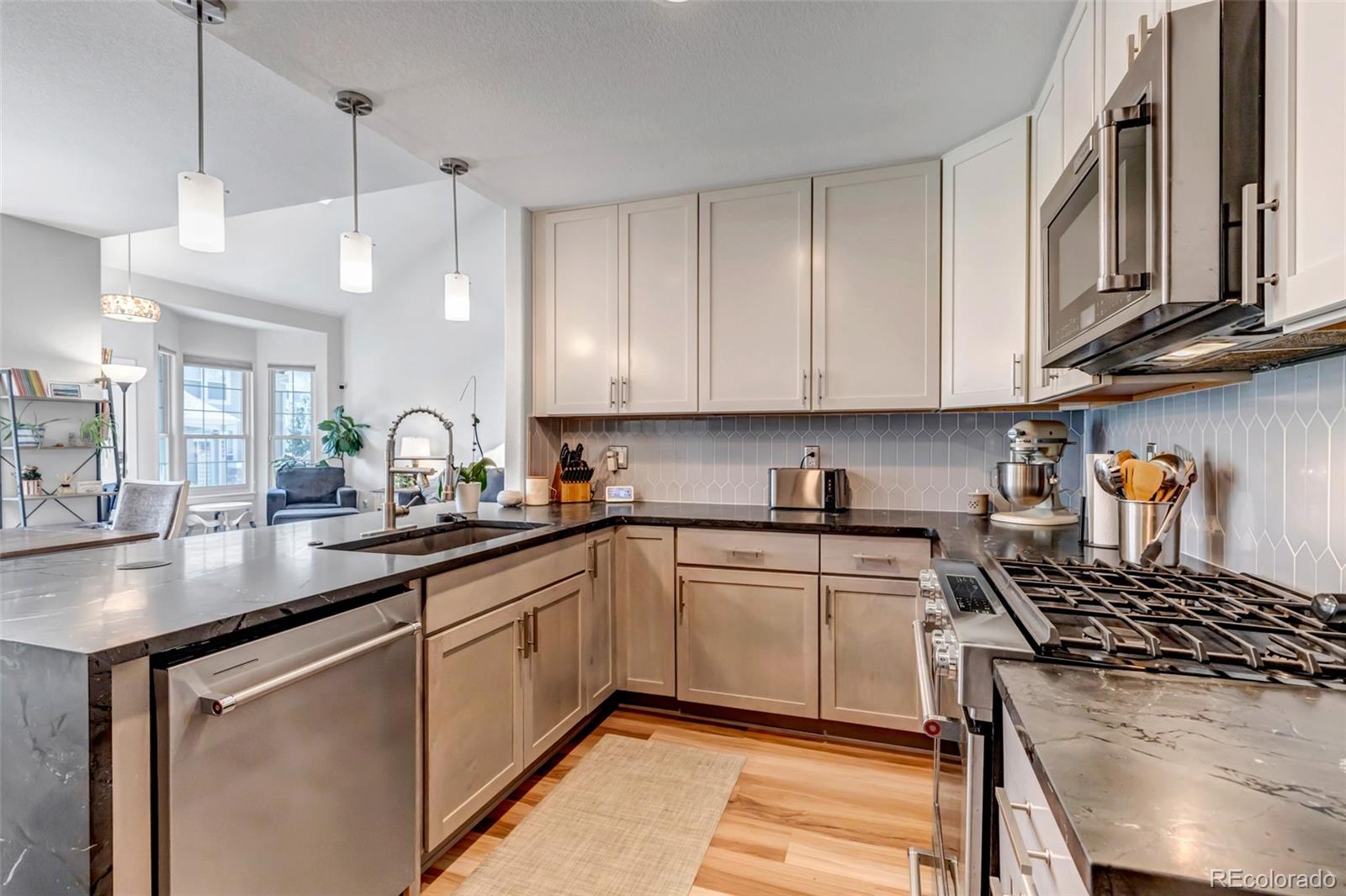 6105 Trailhead Road Highlands Ranch, CO 80130 - Photo 18 of 40 Gallery Image 18