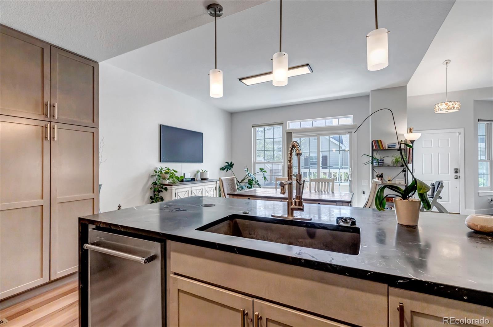 6105 Trailhead Road Highlands Ranch, CO 80130 - Photo 19 of 40 Gallery Image 19