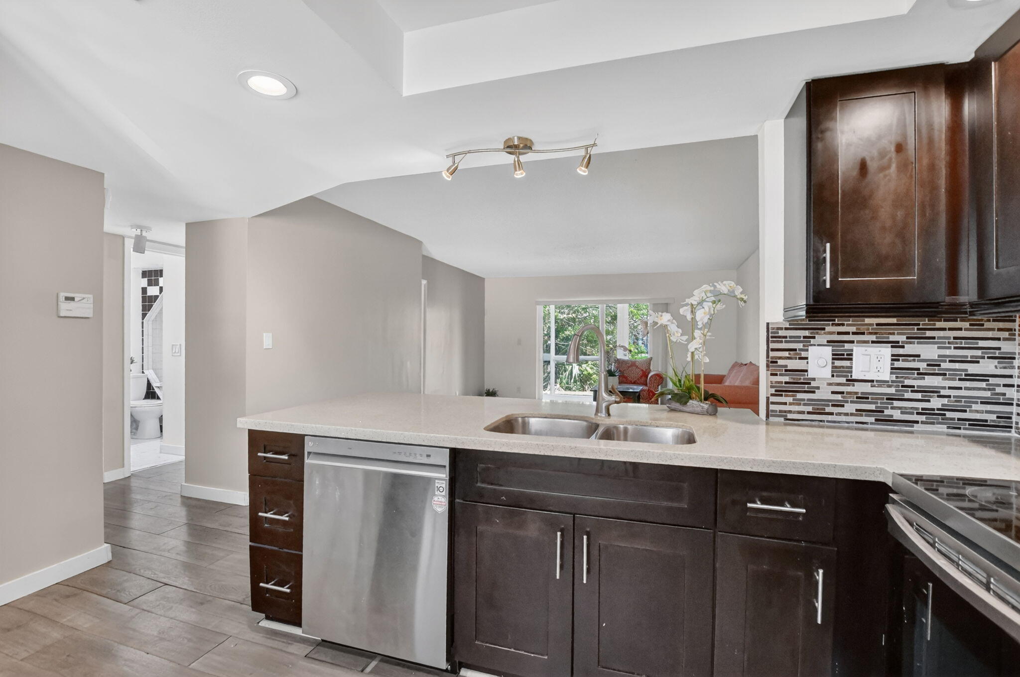 9220 Southwest 3rd Street, Unit 907 Boca Raton, FL 33428 - Photo 6 of 34 6-web-or-mls-DSC_2175