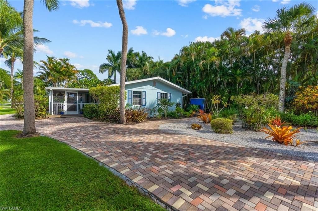 2120 Harbor Road Naples, FL 34104 - Photo 3 of 28 Gallery Image 3