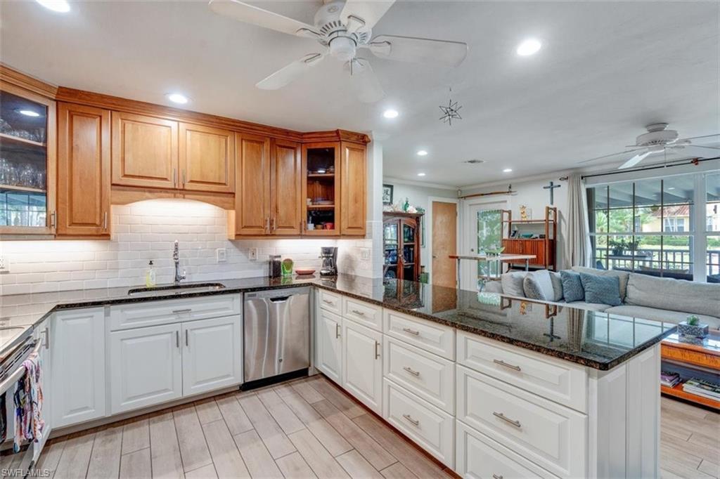 2120 Harbor Road Naples, FL 34104 - Photo 10 of 28 Gallery Image 10