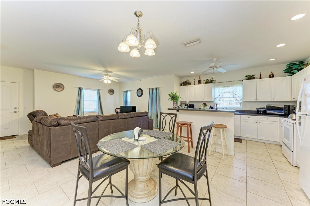 315 Southland Road Venice, FL 34293 - Photo 8 of 29 Gallery Image 8