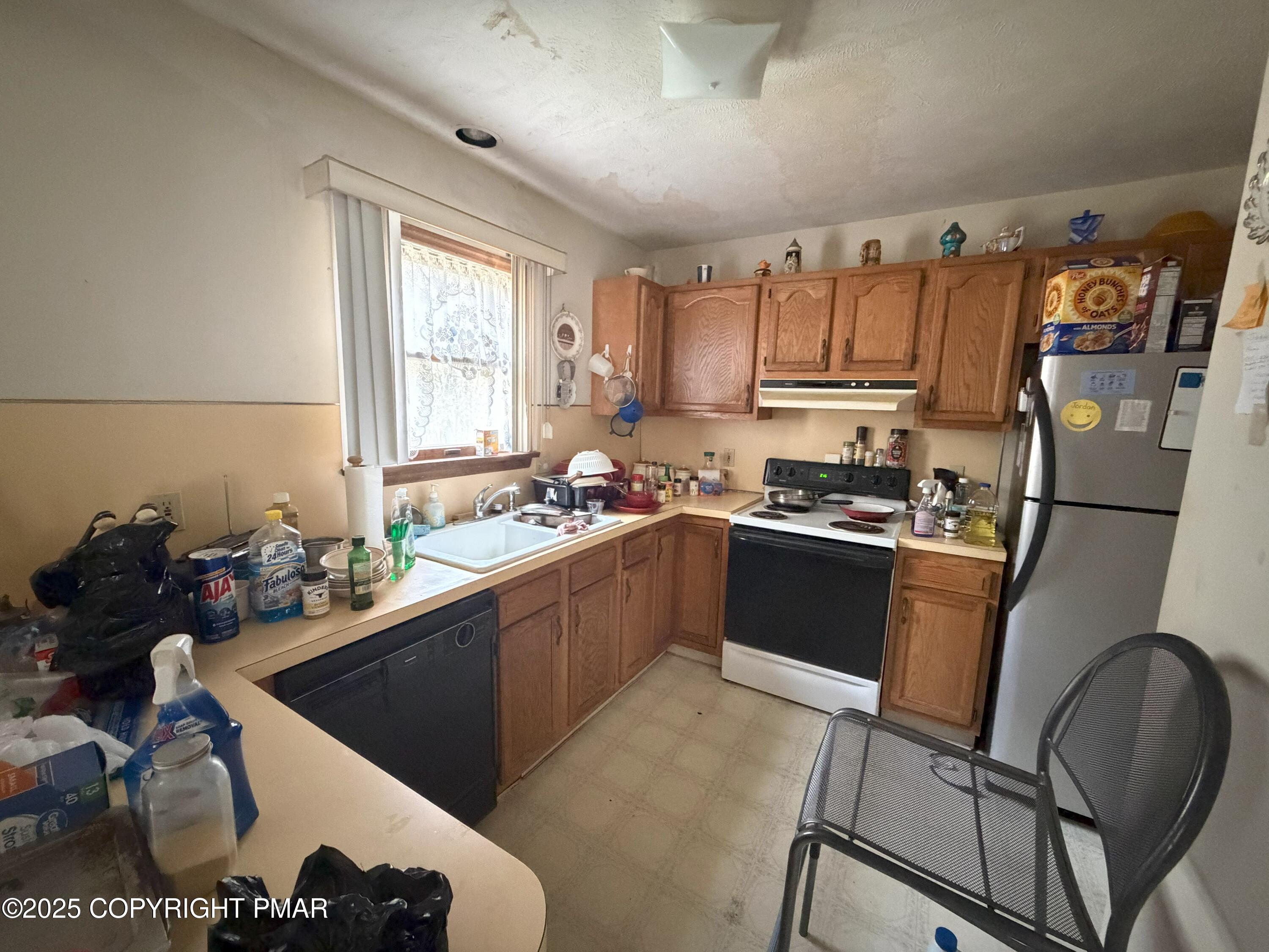 1018 Valley Road Newfoundland, PA 18445 - Photo 7 of 22 1018ValleyDr9