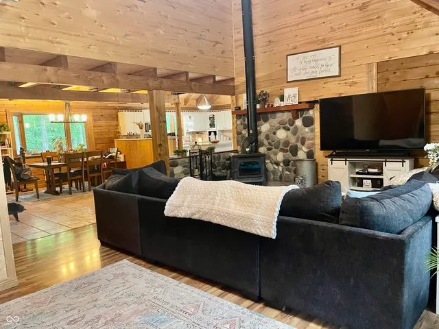 $799,900 | 5502 South County Road 625 West, Reelsville, IN 46171