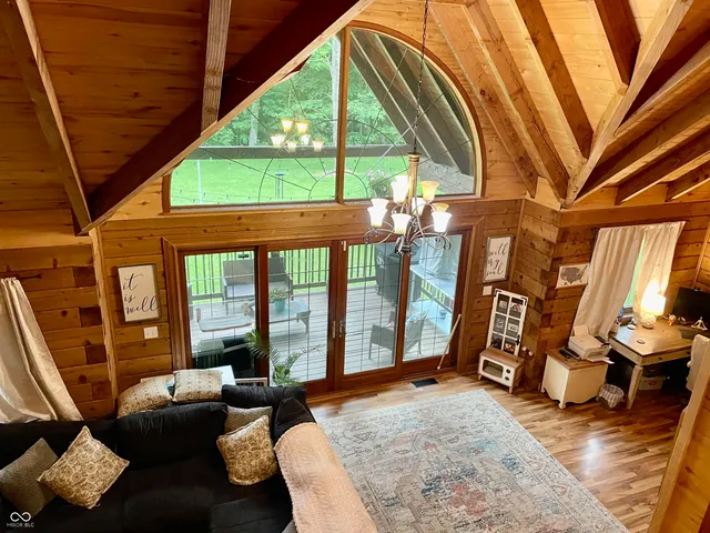 $799,900 | 5502 South County Road 625 West, Reelsville, IN 46171