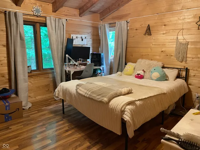 $799,900 | 5502 South County Road 625 West, Reelsville, IN 46171