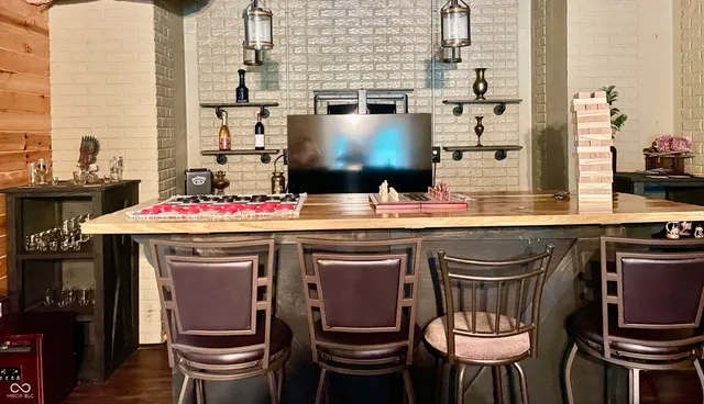 $799,900 | 5502 South County Road 625 West, Reelsville, IN 46171