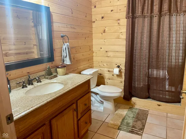 $799,900 | 5502 South County Road 625 West, Reelsville, IN 46171