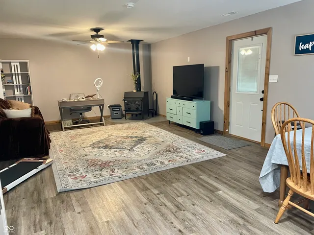 $799,900 | 5502 South County Road 625 West, Reelsville, IN 46171