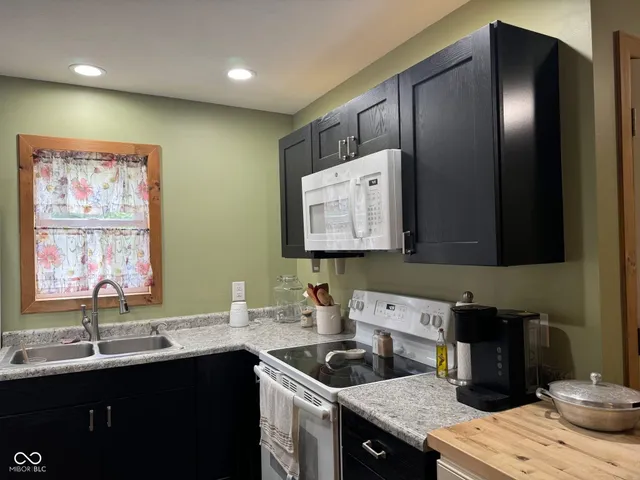 $799,900 | 5502 South County Road 625 West, Reelsville, IN 46171