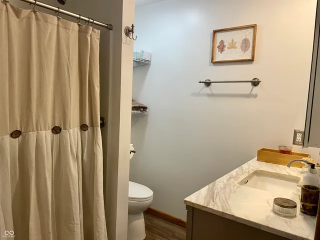 $799,900 | 5502 South County Road 625 West, Reelsville, IN 46171