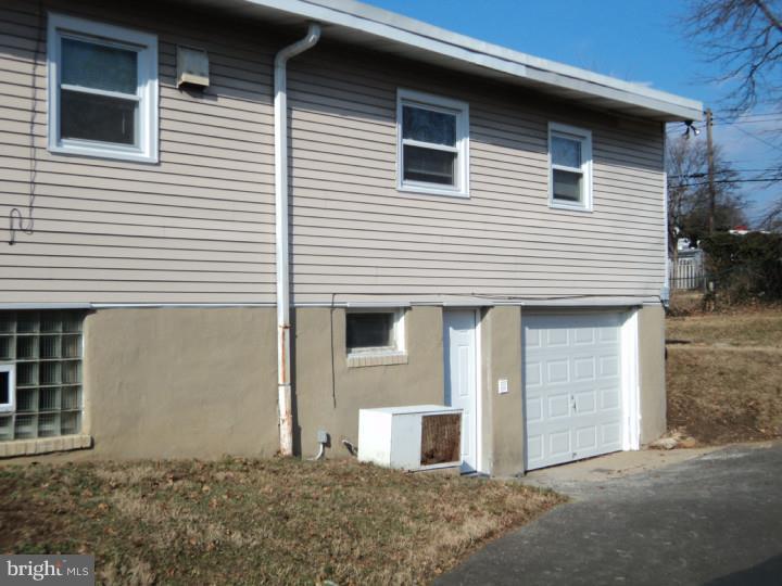 1123 Plane Road Philadelphia, PA 19115 - Photo 2 of 24 Exterior Side