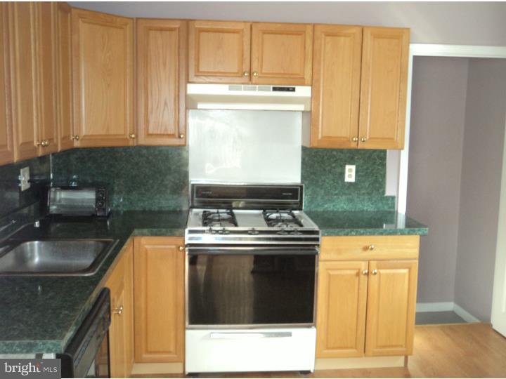 1123 Plane Road Philadelphia, PA 19115 - Photo 11 of 24 Kitchen