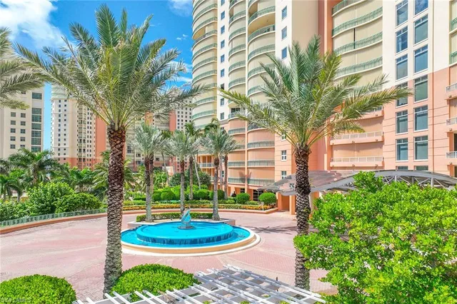 a view of a entryway door of the building