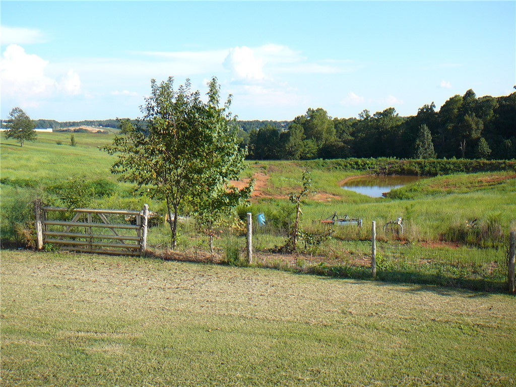 1101 Shackleburg Road Anderson, SC 29621 - Photo 10 of 30