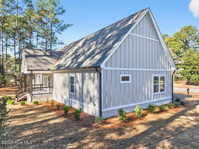 $595,000 | 355 South Middleton Drive Northwest, Calabash, NC 28467