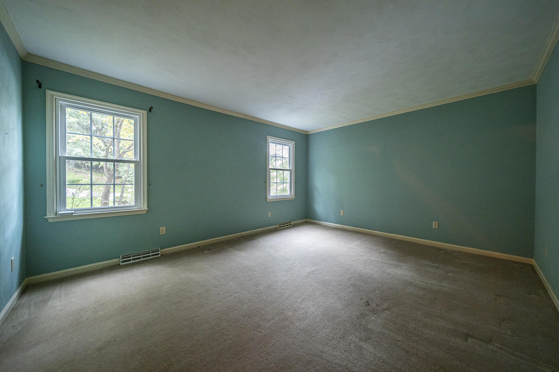 6168 Burnham Road Roanoke, VA 24018 - Photo 4 of 40 2W6A9581