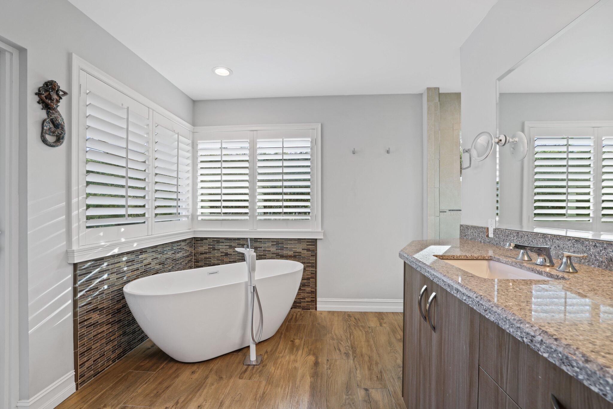 2225 Rabbit Hollowe Circle Delray Beach, FL 33445 - Photo 24 of 65 Main Bathroom