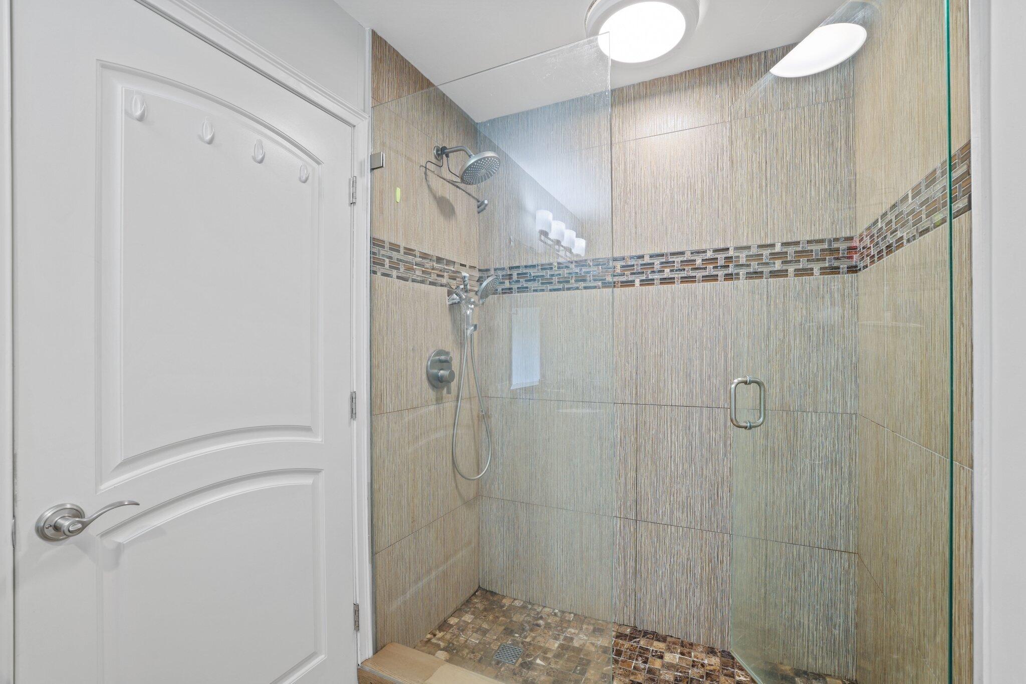 2225 Rabbit Hollowe Circle Delray Beach, FL 33445 - Photo 33 of 65 Bathroom 2