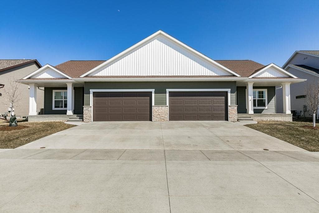 2433 Bluegrass Street Marion, IA 52302 - Photo 2 of 40 Gallery Image 2
