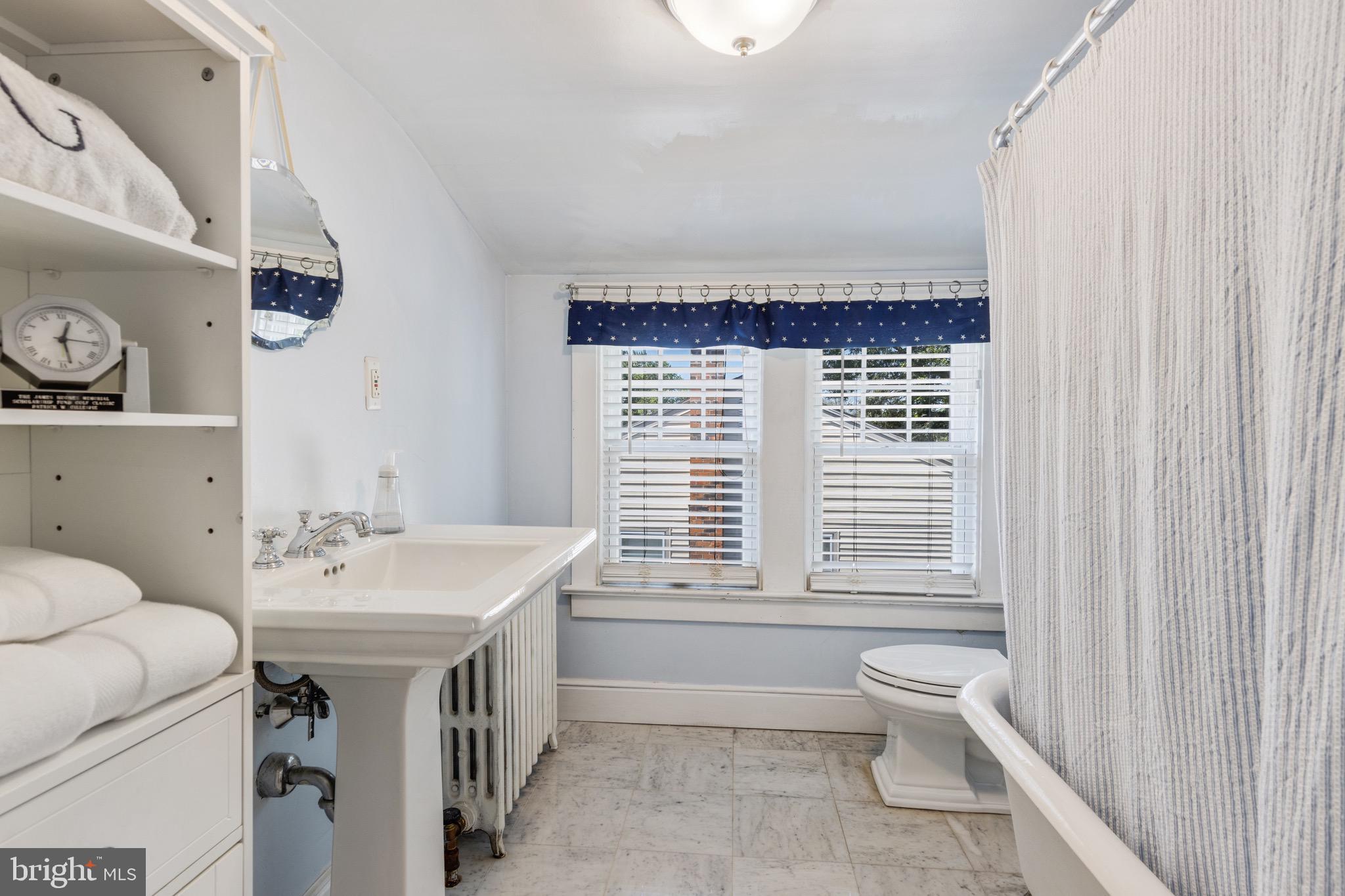 29 West Clearfield Road Havertown, PA 19083 - Photo 20 of 24 2ND FULL BATHROOM