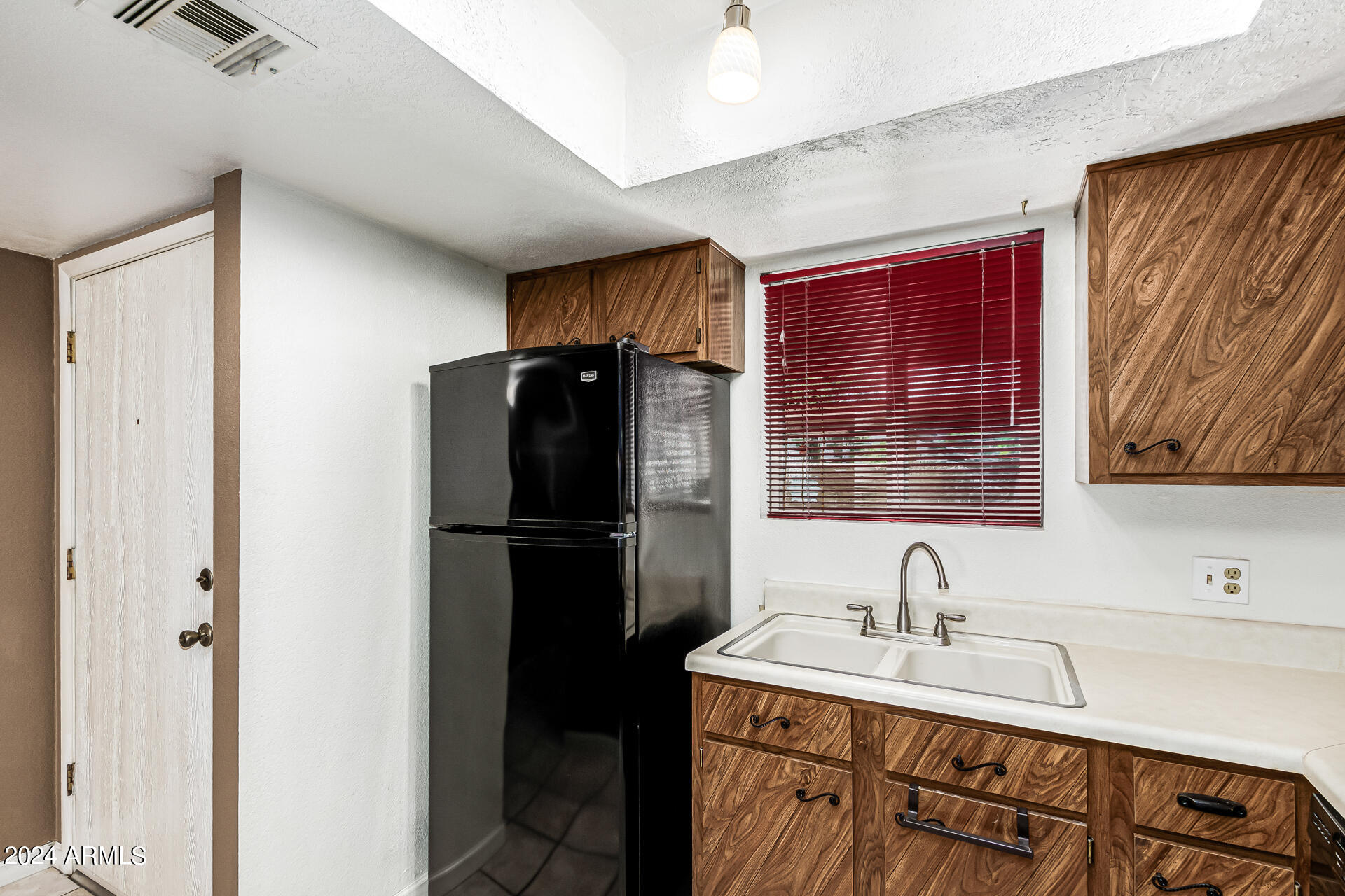 4150 East Cactus Road, Unit 118 Phoenix, AZ 85032 - Photo 5 of 19 Refrigerator Included!
