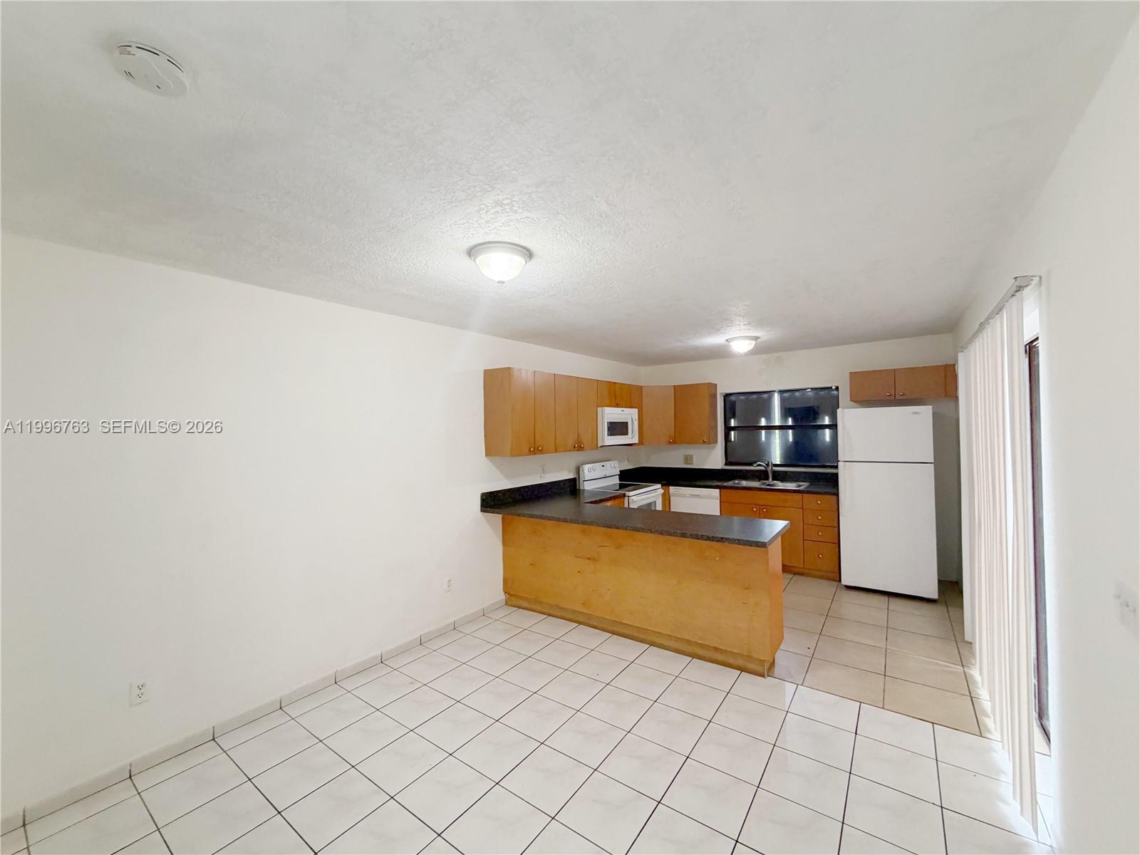 2455 West 67th Place, Unit 1014 Hialeah, FL 33016 - Photo 9 of 19