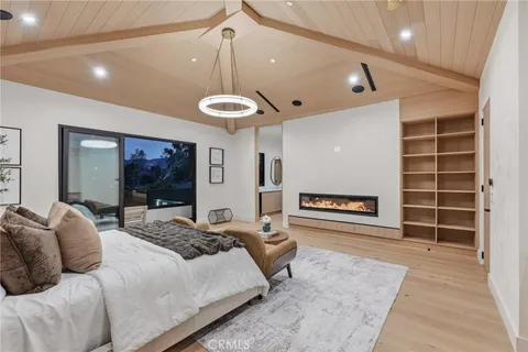 $4,695,000 | 16252 Addison Street, Encino, CA 91436