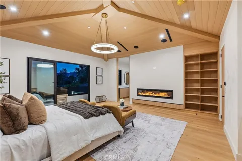 $4,695,000 | 16252 Addison Street, Encino, CA 91436