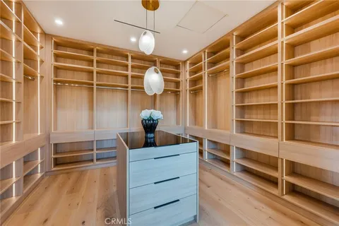 $4,695,000 | 16252 Addison Street, Encino, CA 91436