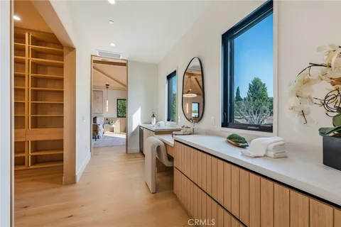 $4,695,000 | 16252 Addison Street, Encino, CA 91436