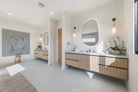 $4,695,000 | 16252 Addison Street, Encino, CA 91436