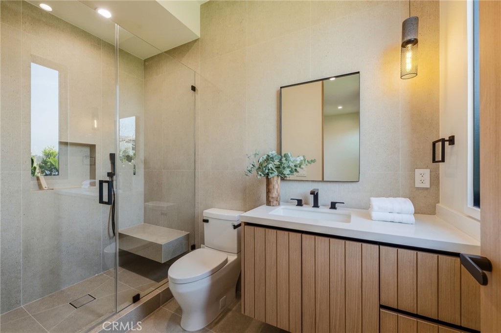 16252 Addison Street Encino, CA 91436 - Photo 19 of 36