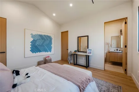 $4,695,000 | 16252 Addison Street, Encino, CA 91436