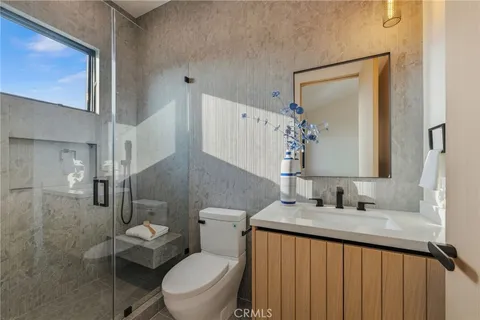 $4,695,000 | 16252 Addison Street, Encino, CA 91436