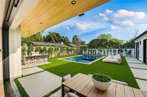$4,695,000 | 16252 Addison Street, Encino, CA 91436