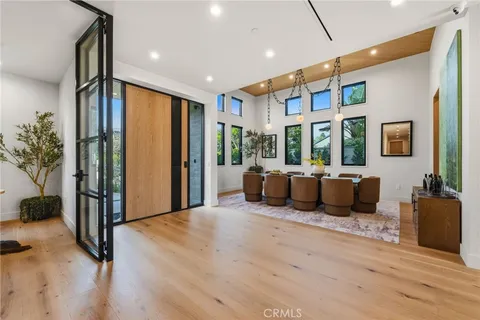 $4,695,000 | 16252 Addison Street, Encino, CA 91436