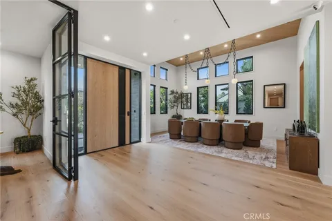 $4,695,000 | 16252 Addison Street, Encino, CA 91436