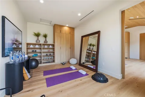 $4,695,000 | 16252 Addison Street, Encino, CA 91436