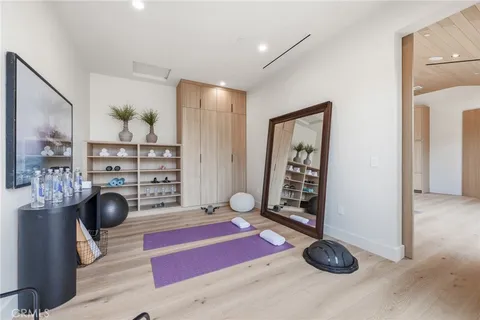 $4,695,000 | 16252 Addison Street, Encino, CA 91436